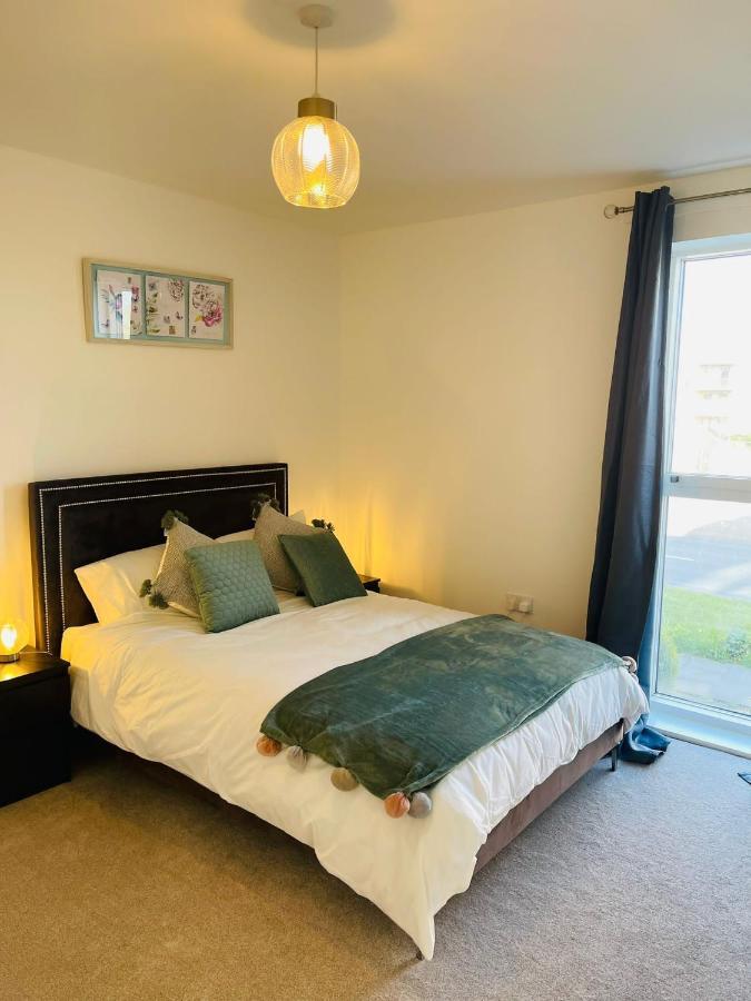Deluxe 2-Bedroom Home Away Erith 외부 사진