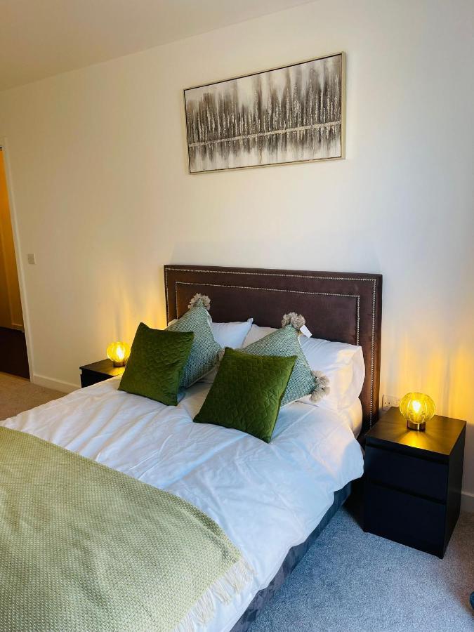 Deluxe 2-Bedroom Home Away Erith 외부 사진